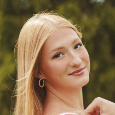 Headshot of Sylvan Evard '28