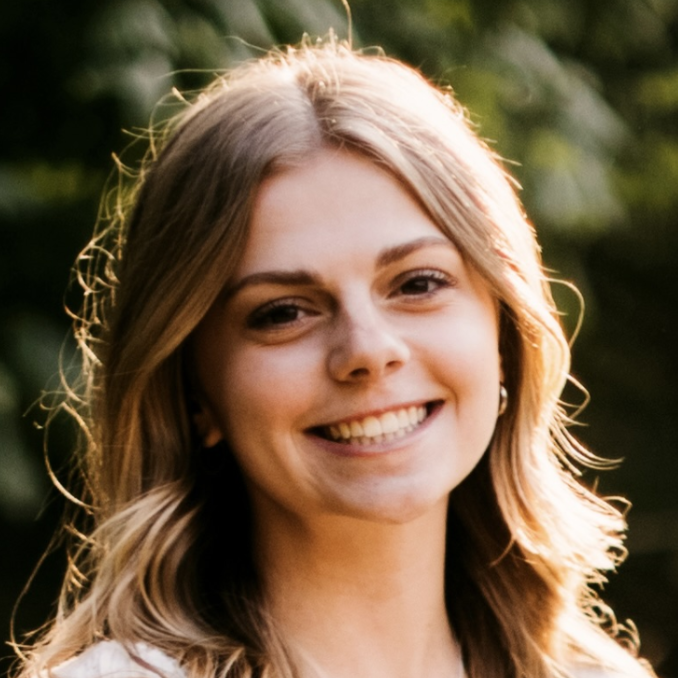 Headshot of Maddy King '28